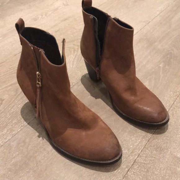 Steve Madden booties - Picture 1 of 4